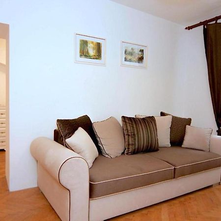 Valentina'S Apartment In City Center Braszów Zewnętrze zdjęcie