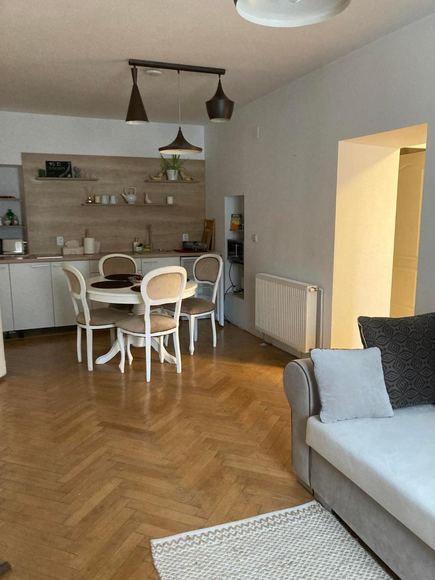Valentina'S Apartment In City Center Braszów Zewnętrze zdjęcie